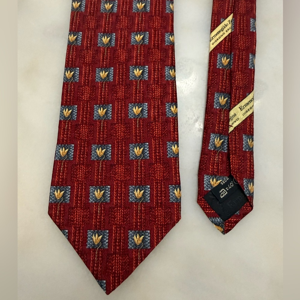 Ermenegildo Zegna Disegno Exclusive Made in Italy 100% Silk Red Floral Men’s Tie